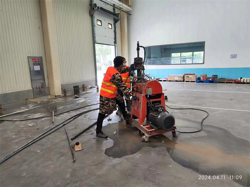 白河厂房地面下沉塌陷注浆加固施工